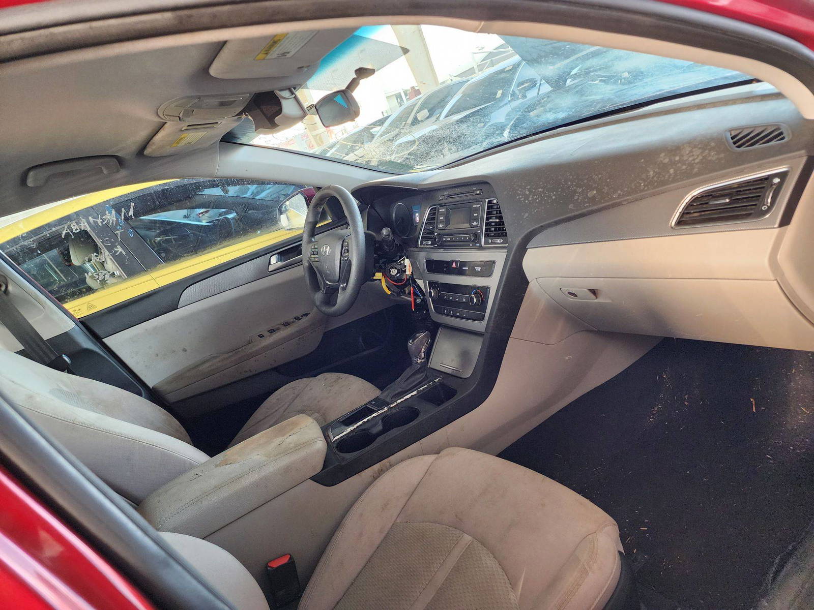 2015 HYUNDAI SONATA — 102122 Miles — Lot 46400904 — Souq - Marhaba Auctions Used Cars - Image 5