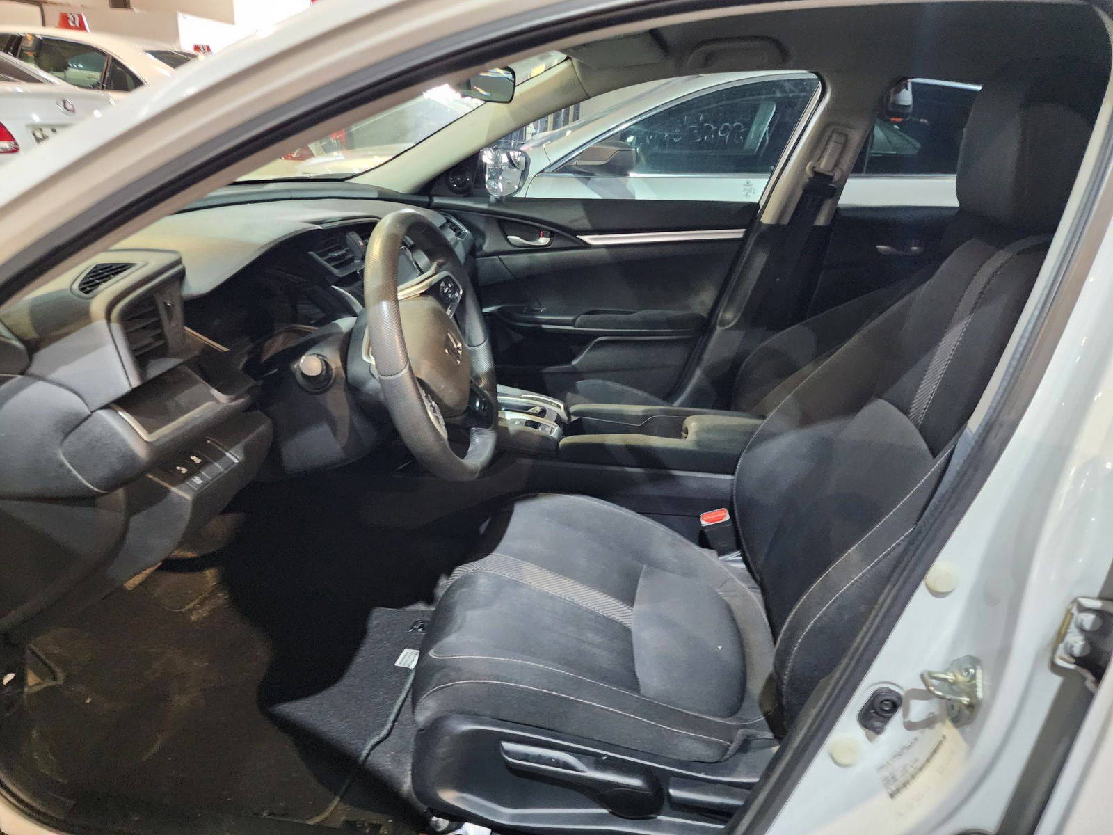 2020 HONDA CIVIC — 113318 KM — Lot 215487 — Al Quoz - Marhaba Auctions Used Cars - Image 9