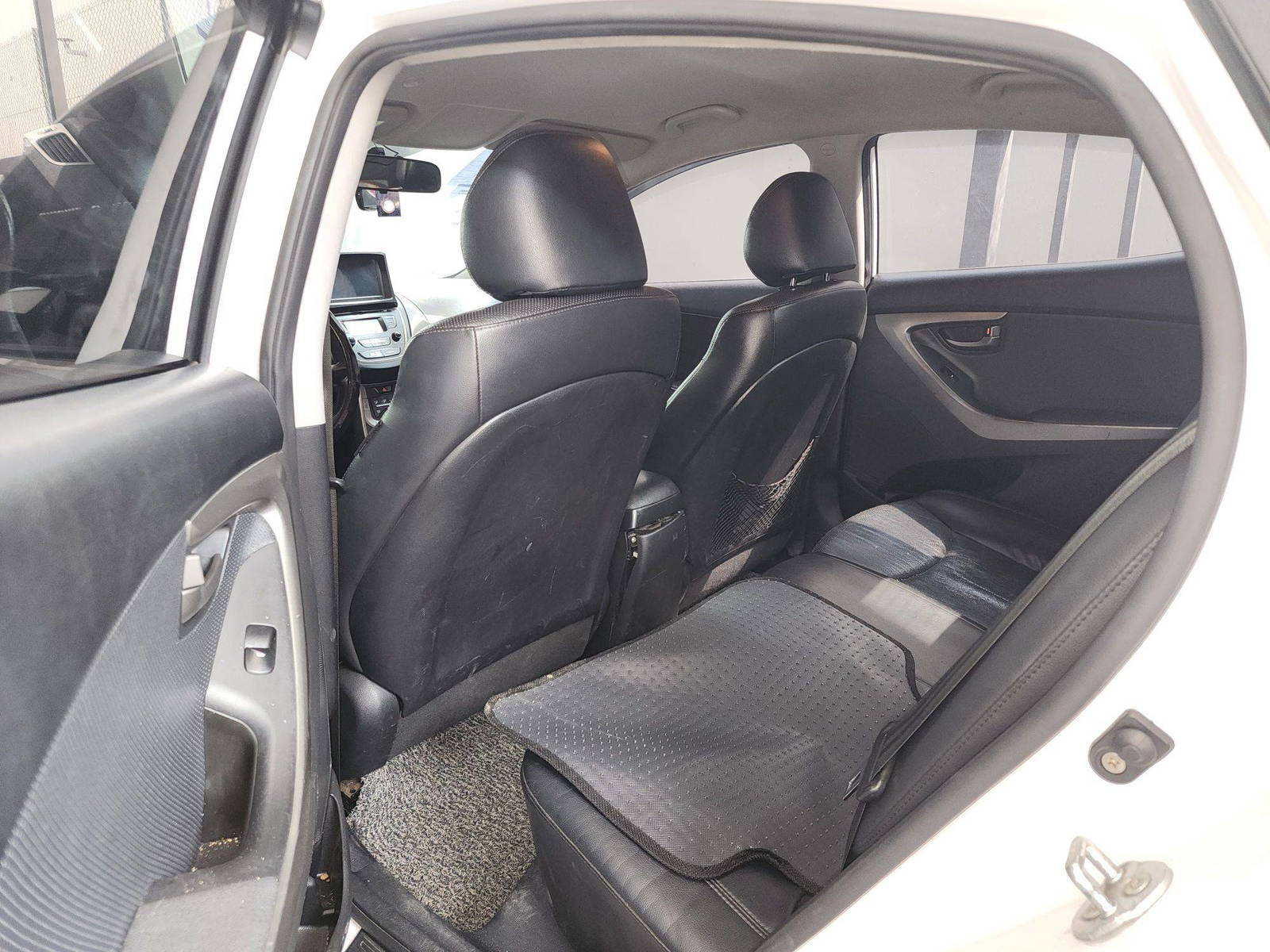 2014 HYUNDAI AVANTE — 213819 KM — Lot 926110 — Souq - Marhaba Auctions Used Cars - Image 7