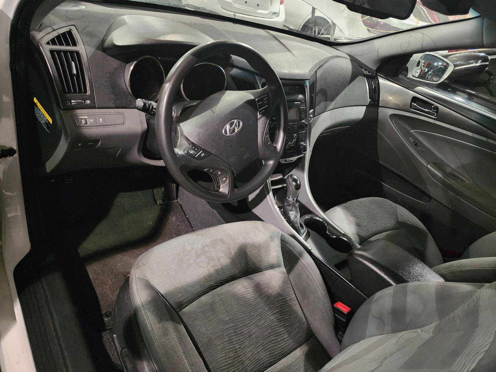 2012 HYUNDAI SONATA — 200039 Miles — Lot 72394383 - Marhaba Auctions Used Cars - Image 4
