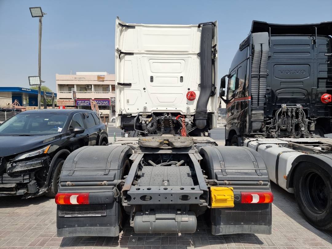 2018 MERCEDES BENZ ACTROS 1840 — 950492 KM — Lot 10219213 — Main - Marhaba Auctions Used Cars - Image 6
