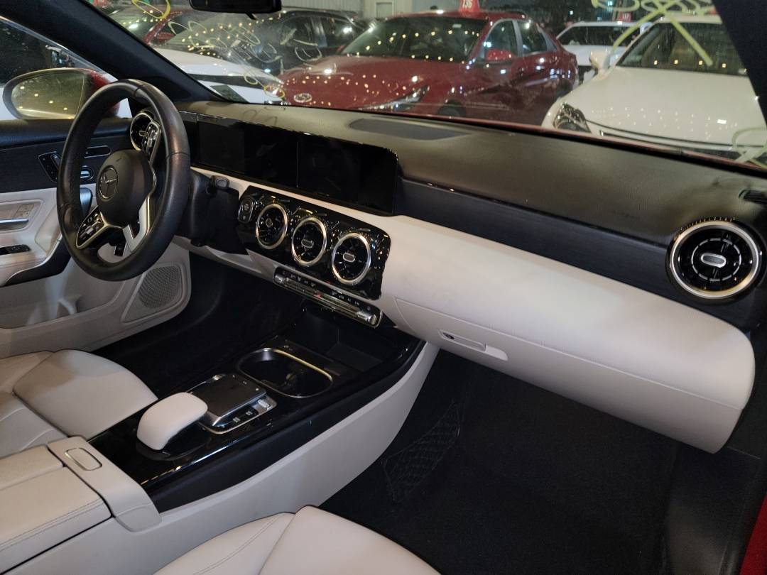 2019 MERCEDES BENZ A220 — 23594 Miles — Lot W020836 - Marhaba Auctions Used Cars - Image 6