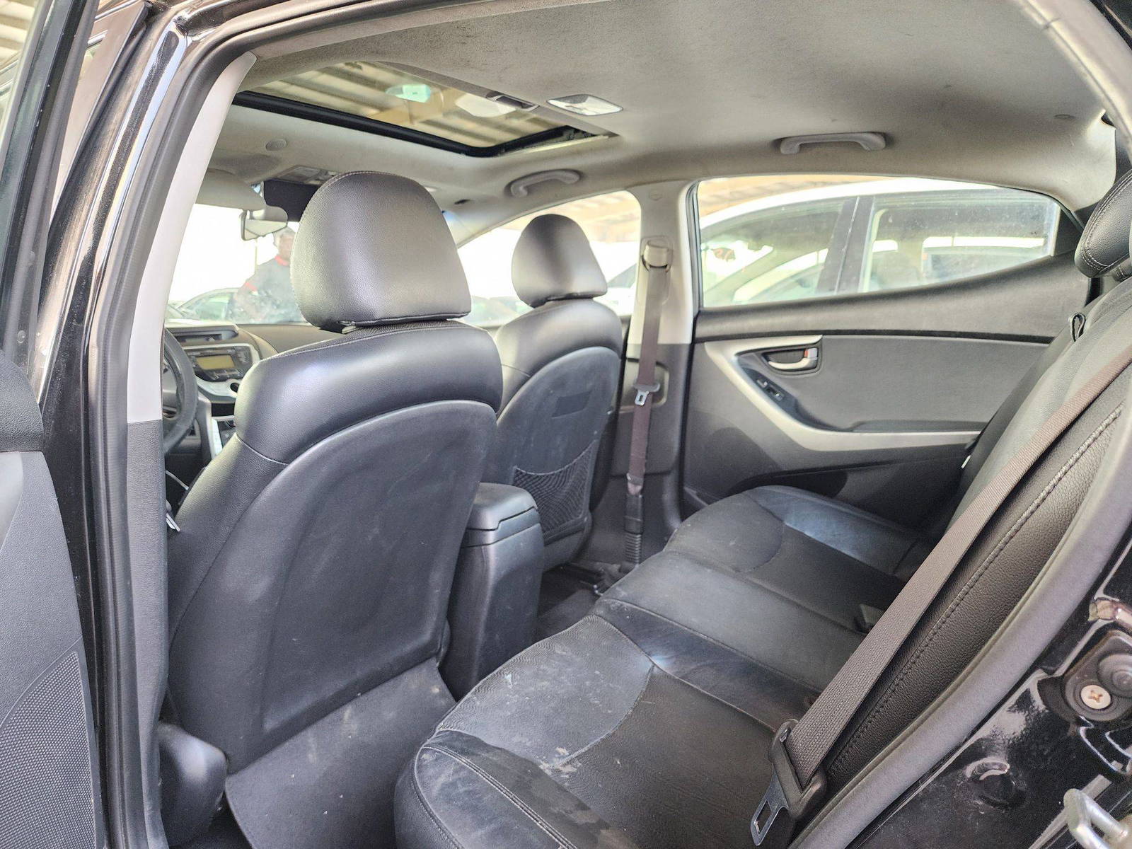 2011 HYUNDAI ELANTRA — 156317 Miles — Lot 39199916 — Souq - Marhaba Auctions Used Cars - Image 6