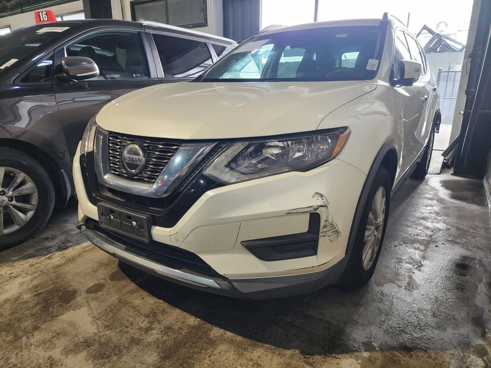 2018 NISSAN ROGUE — 121040 Miles — Lot 43139906 — Souq - Marhaba Auctions Used Cars - Image 4