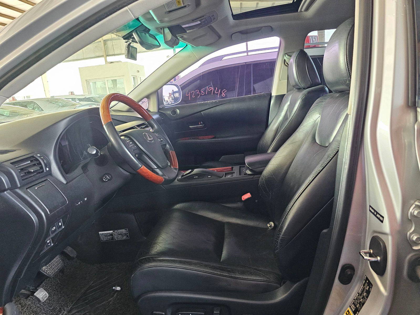 2012 LEXUS RX 450H — 308124 KM — Lot 429271 — Souq - Marhaba Auctions Used Cars - Image 9
