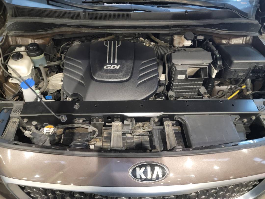 2016 KIA SEDONA — 99500 Miles — Lot 38434753 — Main - Marhaba Auctions Used Cars - Image 10