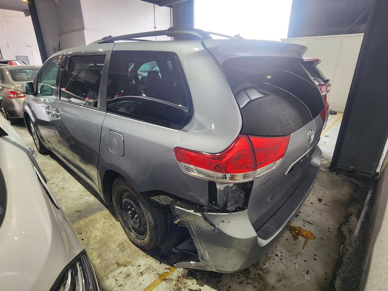 TOYOTA SIENNA 2011 - Marhaba Auction Used Cars - Image 6