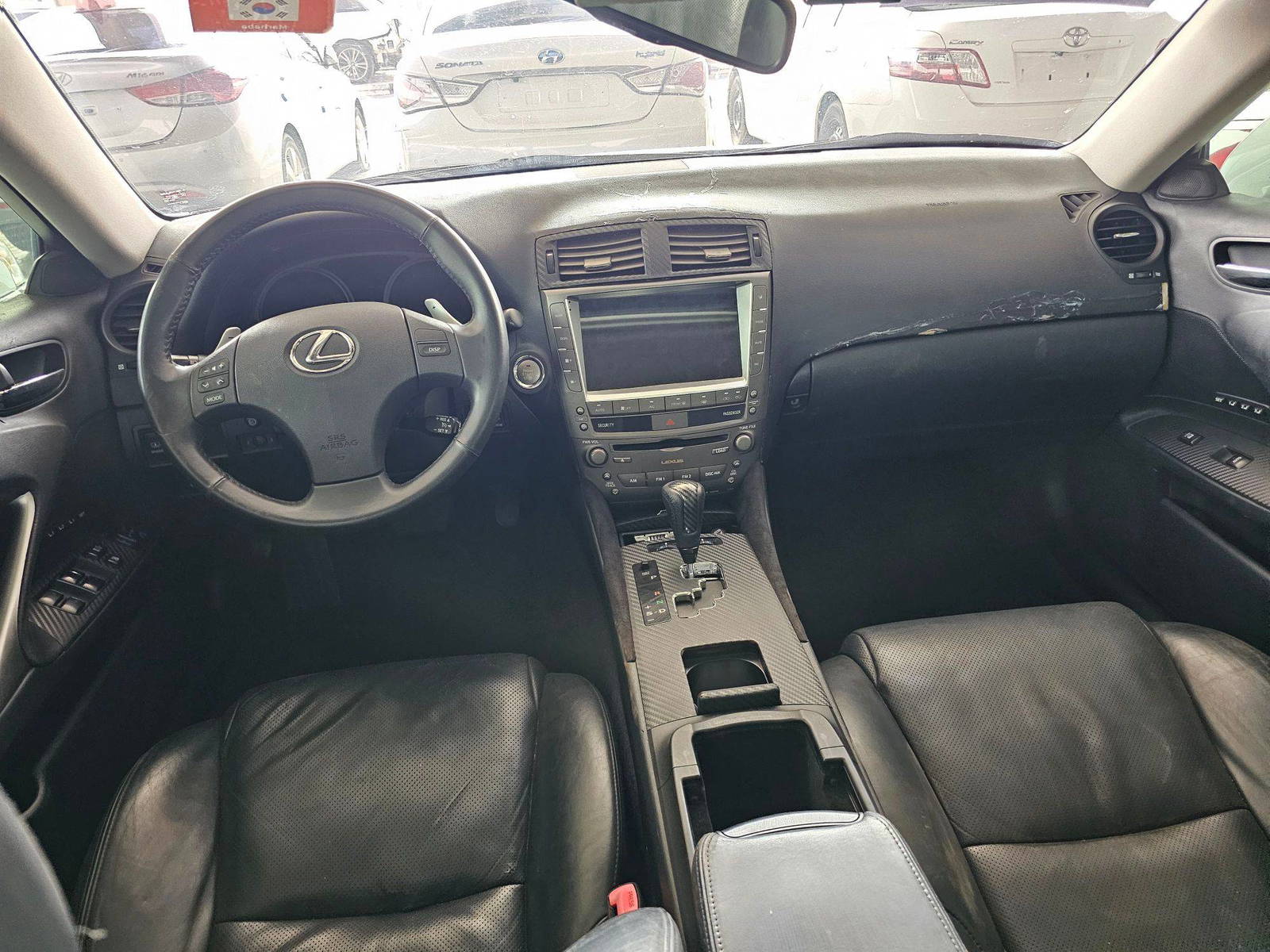 2006 LEXUS IS 250 — 142172 KM — Lot 016048 — Souq - Marhaba Auctions Used Cars - Image 7