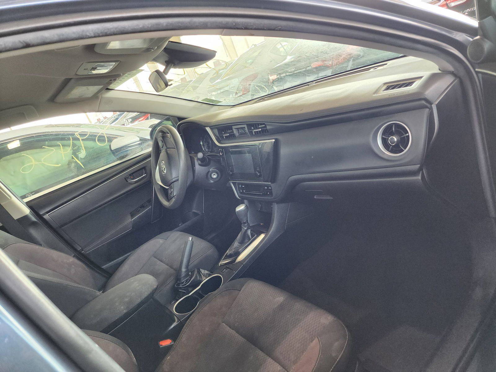 2018 TOYOTA COROLLA — 89456 Miles — Lot 42985994 — Souq - Marhaba Auctions Used Cars - Image 5