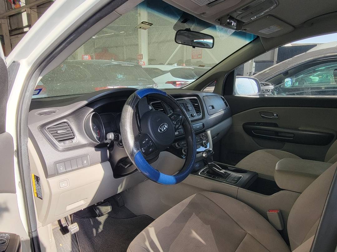 2015 KIA SEDONA — 186321 Miles — Lot 041846 — Main - Marhaba Auctions Used Cars - Image 6