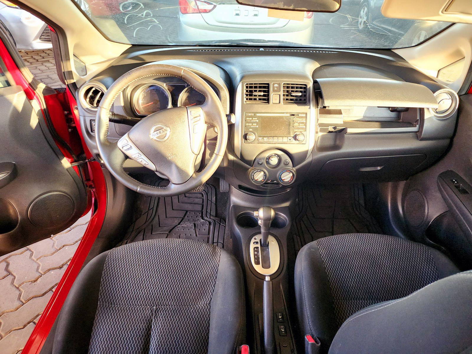 2014 NISSAN VERSA NOTE — 147010 Miles — Lot 40788631 — Souq - Marhaba Auctions Used Cars - Image 7