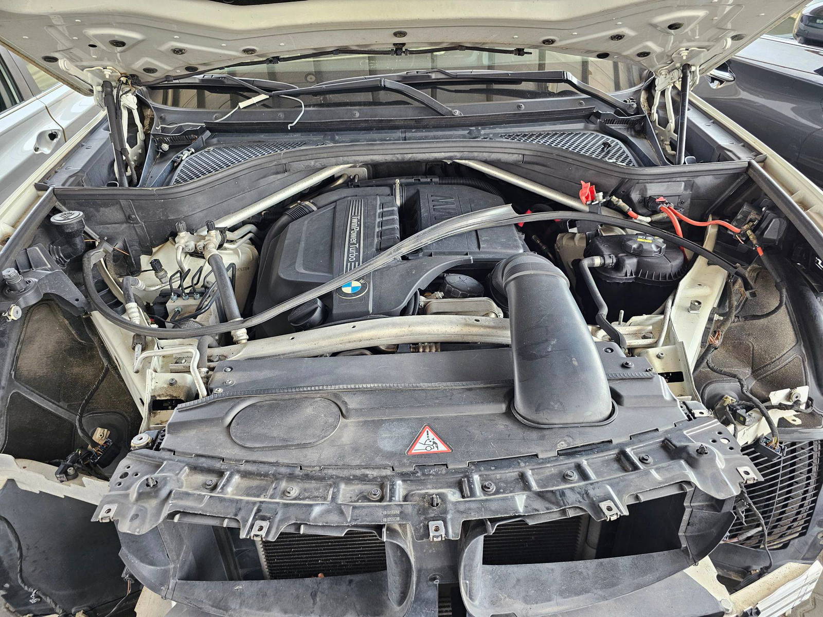 BMW X5 XDRIVE35I 2014 - Marhaba Auction Used Cars - Image 13