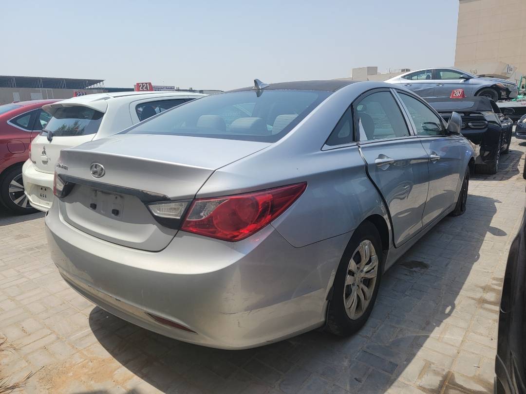 2011 HYUNDAI SONATA — 168307 Miles — Lot 38658983 — Main - Marhaba Auctions Used Cars - Image 3