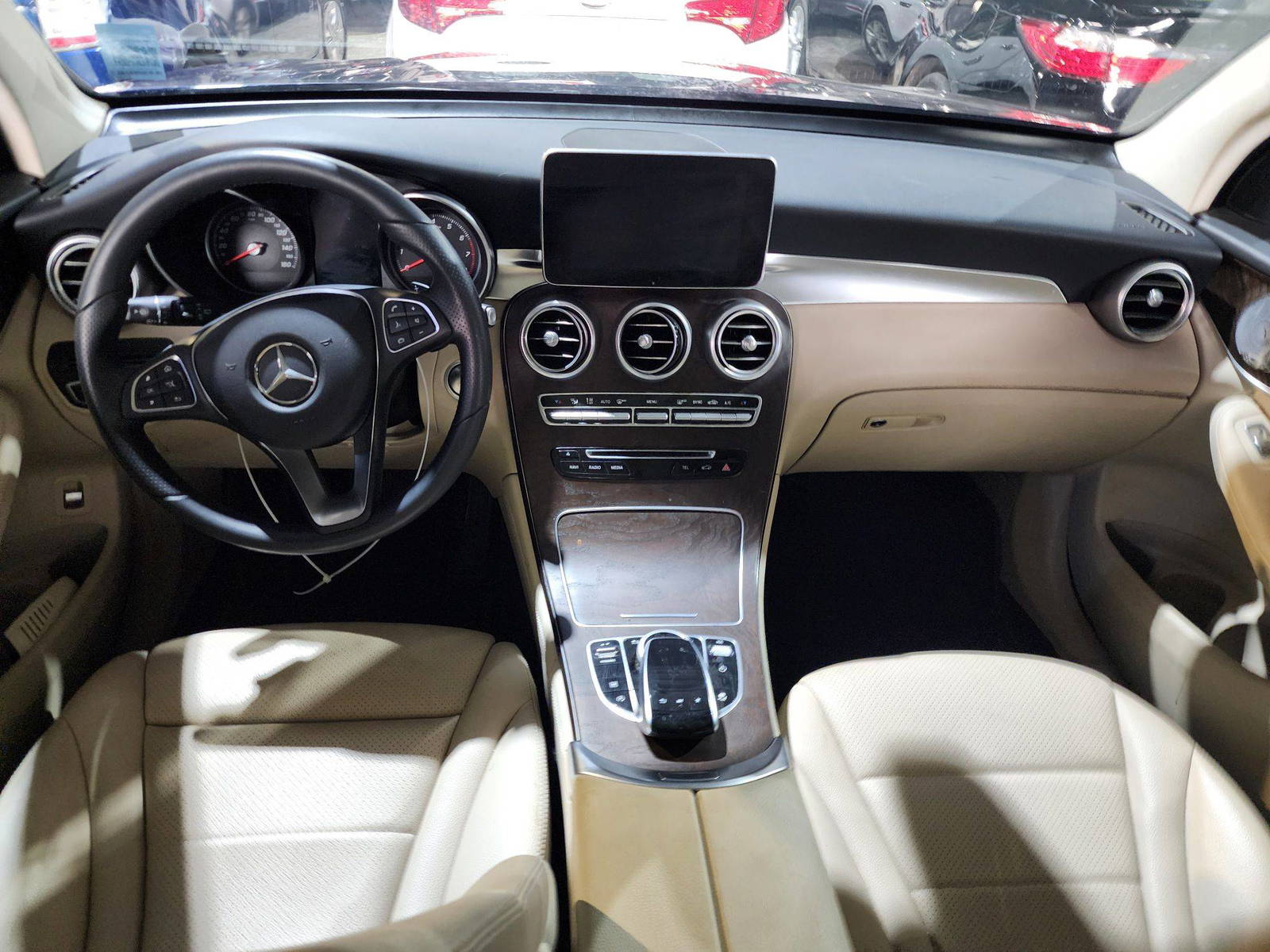 2018 MERCEDES BENZ GLC-300 — 55273 Miles — Lot V042282 — Al Quoz - Marhaba Auctions Used Cars - Image 8