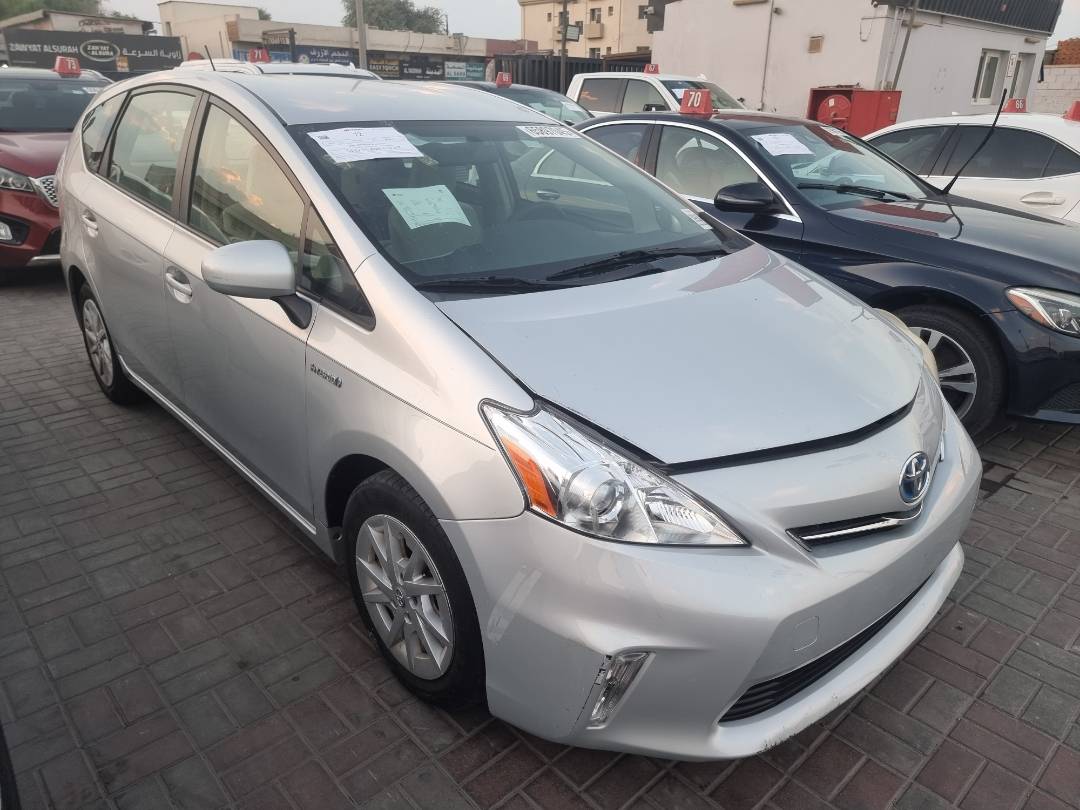 2013 TOYOTA PRIUS V — 218996 Miles — Lot 3285722 — Ind. 12 - Marhaba Auctions Used Cars - Image 3
