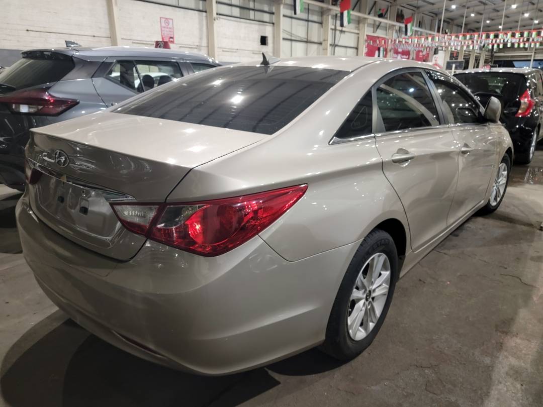 2011 HYUNDAI SONATA — 220064 Miles — Lot 269704 — Main - Marhaba Auctions Used Cars - Image 4