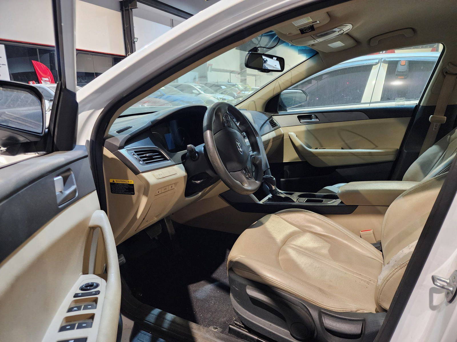 2015 HYUNDAI SONATA — 153417 Miles — Lot 014401 — Al Quoz - Marhaba Auctions Used Cars - Image 5