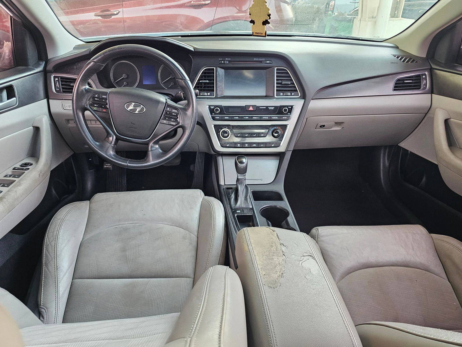 2017 HYUNDAI SONATA SPORT — 170989 Miles — Lot 41679403 — Souq - Marhaba Auctions Used Cars - Image 8