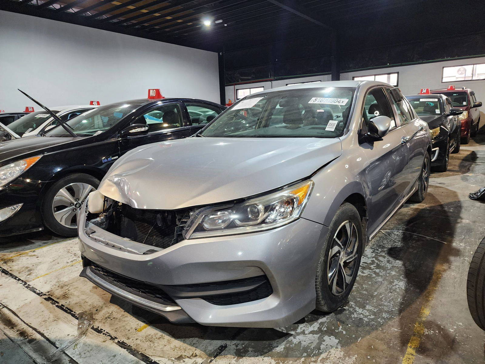 2017 HONDA ACCORD — 190996 Miles — Lot 17430 — Al Quoz - Marhaba Auctions Used Cars - Image 5