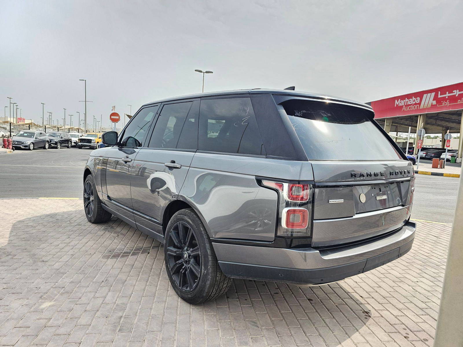 2018 LAND ROVER RANGE ROVER SUPERCHARGED — 123916 Miles — Lot RE9JA385131 — Souq - Marhaba Auctions Used Cars - Image 3