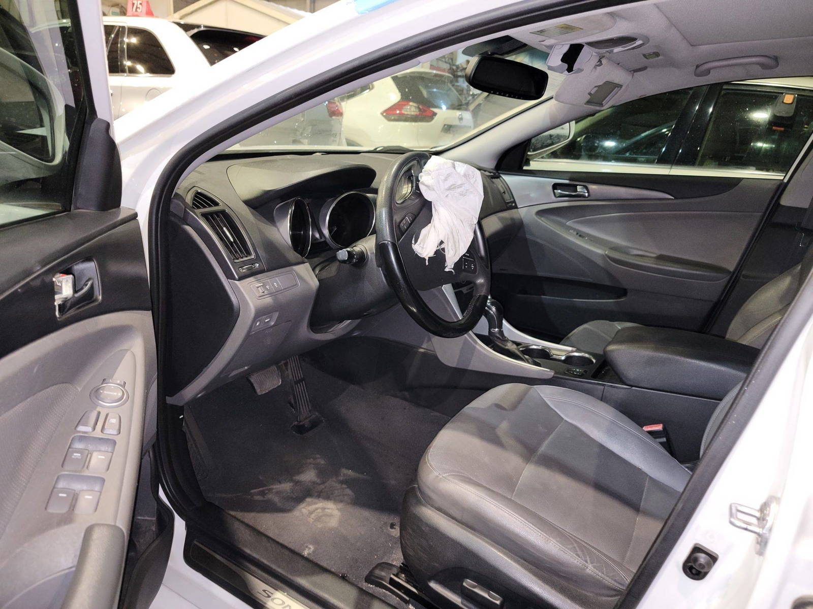 HYUNDAI SONATA 2011 - Marhaba Auction Used Cars - Image 9