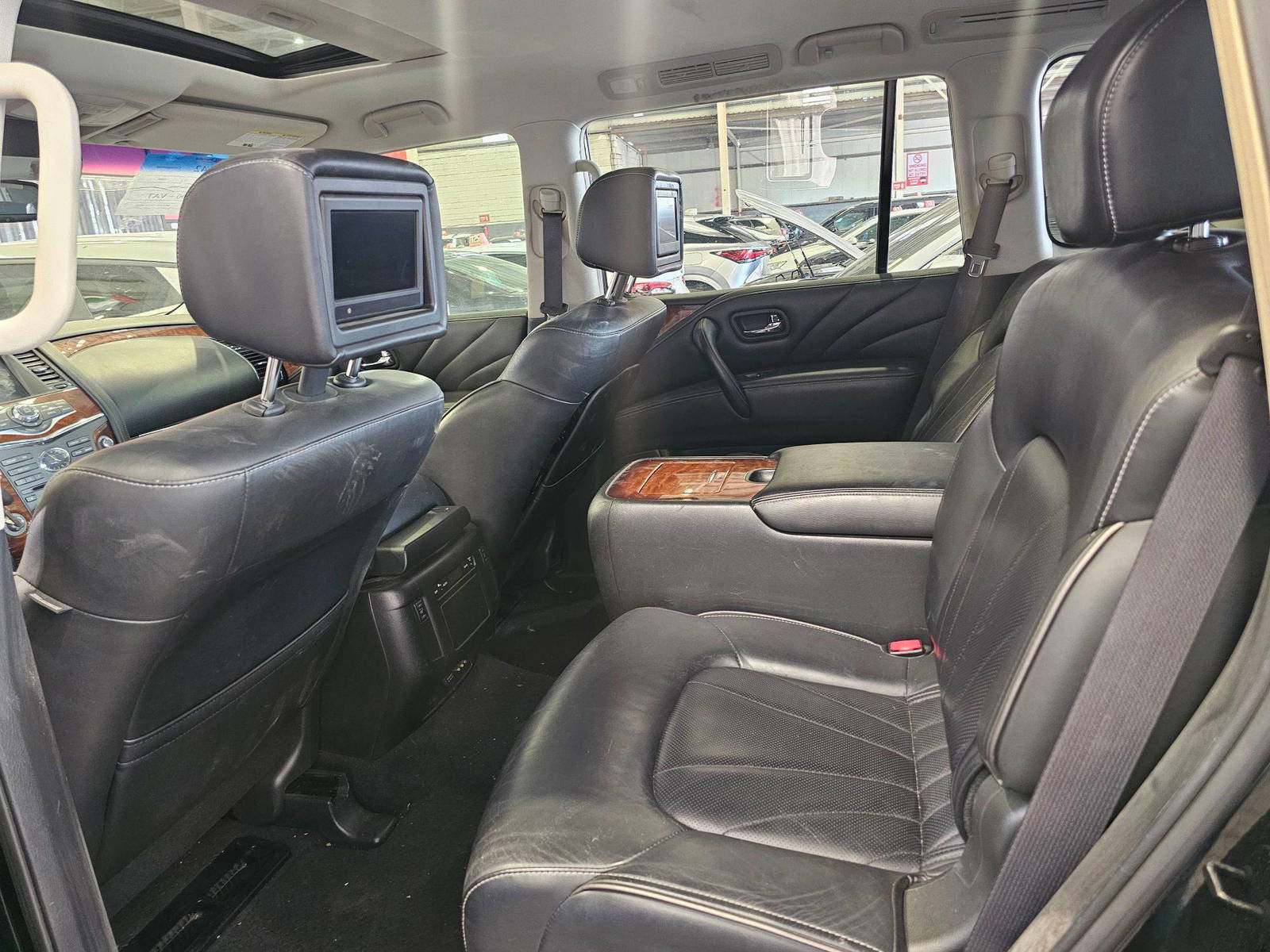 2015 INFINITI QX80 — 170529 Miles — Lot 9570599 — Main - Marhaba Auctions Used Cars - Image 9
