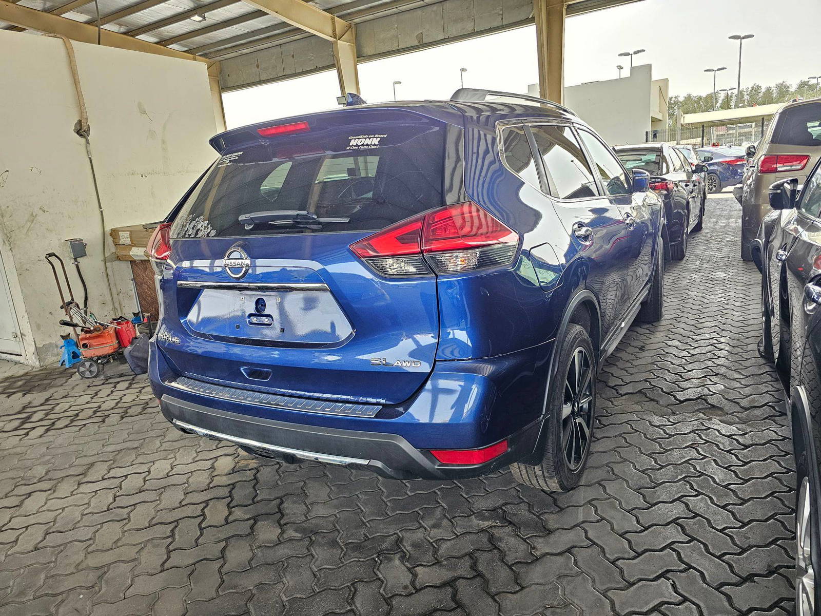 NISSAN ROGUE 2017 - Marhaba Auction Used Cars - Image 3