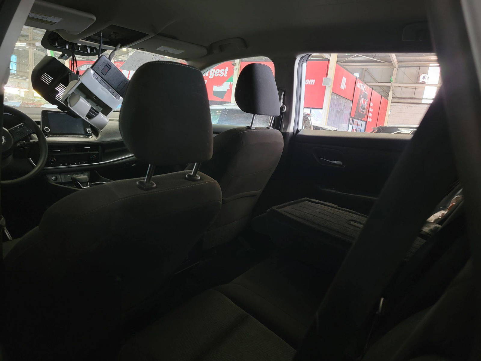 NISSAN ROGUE 2024 - Marhaba Auction Used Cars - Image 5