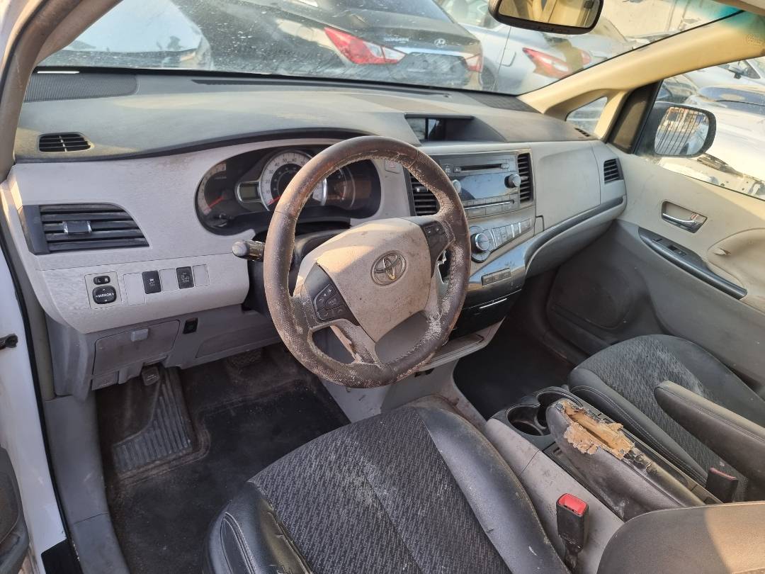 2014 TOYOTA SIENNA — 183733 Miles — Lot S441989 — Souq - Marhaba Auctions Used Cars - Image 15