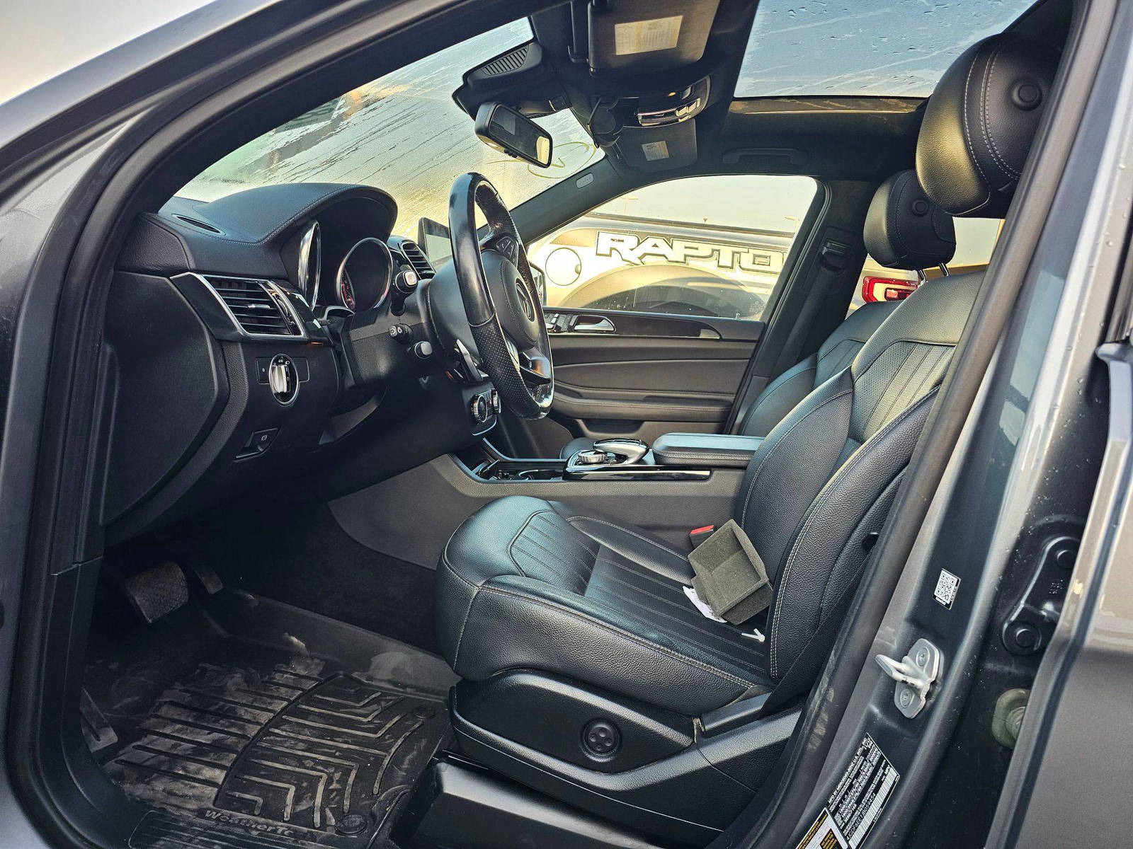 MERCEDES BENZ GLS 450 2018 - Marhaba Auction Used Cars - Image 9