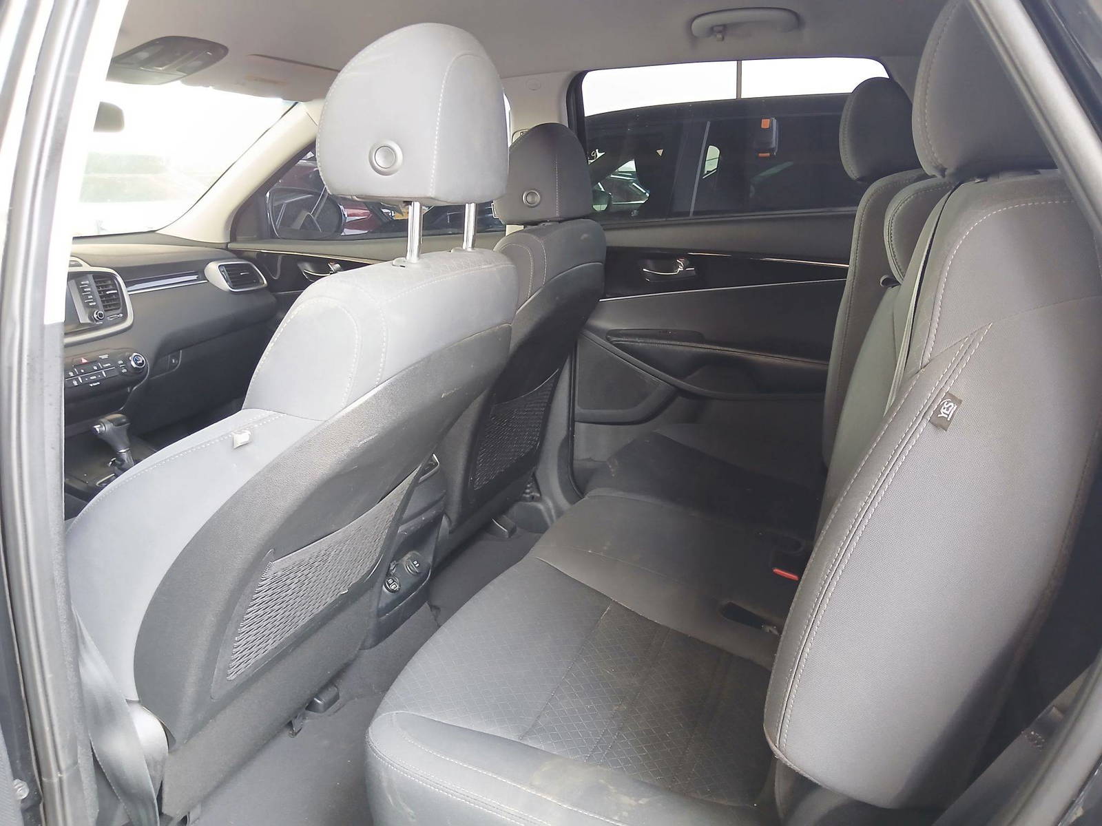 2018 KIA SORENTO — 174408 Miles — Lot 44165185 — Souq - Marhaba Auctions Used Cars - Image 6
