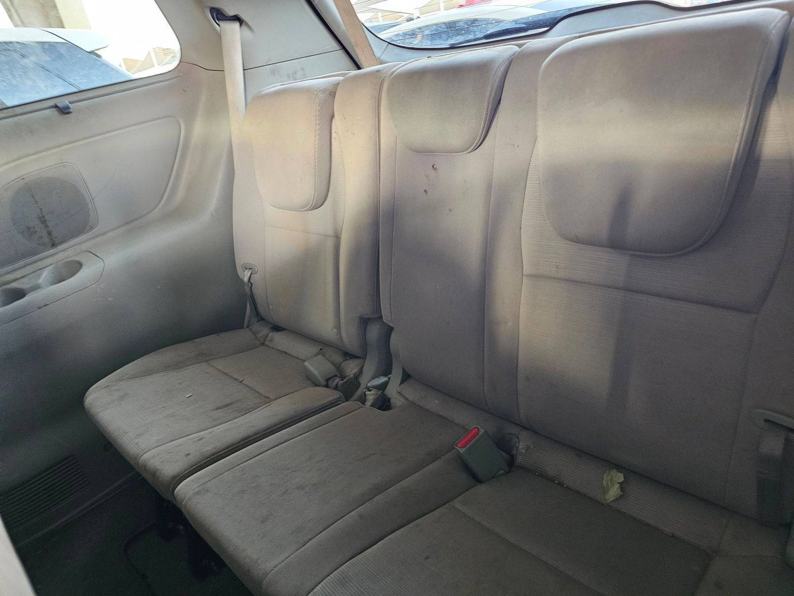 2015 KIA SEDONA — 169447 Miles — Lot C13F6066917 — Souq - Marhaba Auctions Used Cars - Image 6