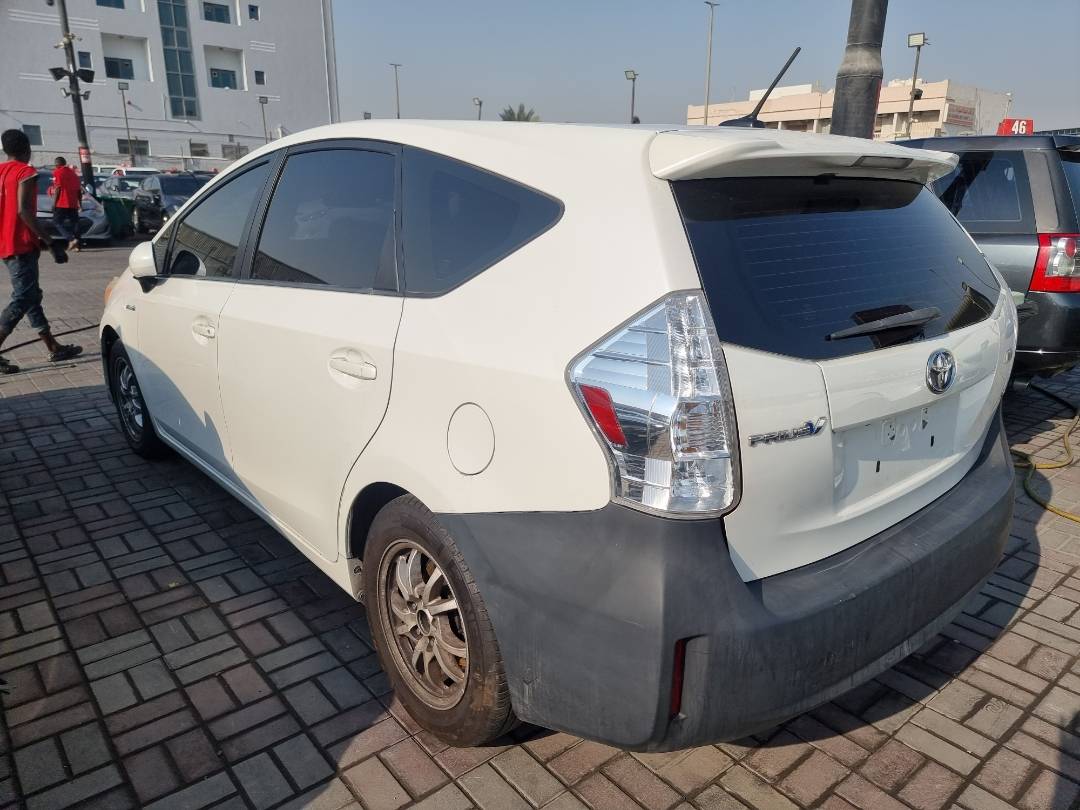 2013 TOYOTA PRIUS V — 199871 Miles — Lot D3193357 — Ind. 12 - Marhaba Auctions Used Cars - Image 5