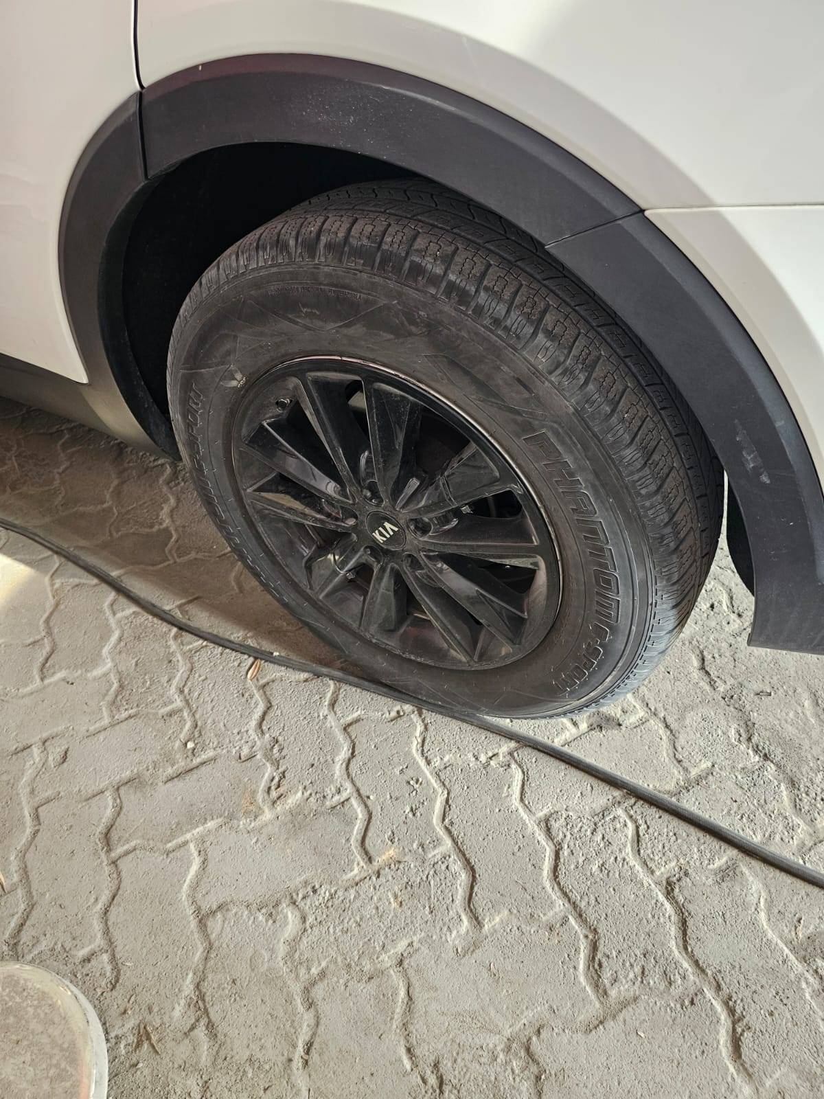 2019 KIA SORENTO — sold — 120367 Miles — Lot 2KG524306 — Main - Marhaba Auctions Used Cars - Image 4