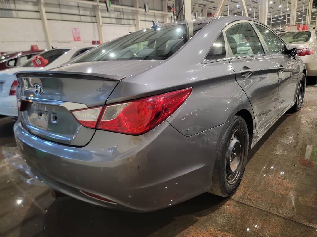 2013 HYUNDAI SONATA — 143429 Miles — Lot 35674345 - Marhaba Auctions Used Cars - Image 4