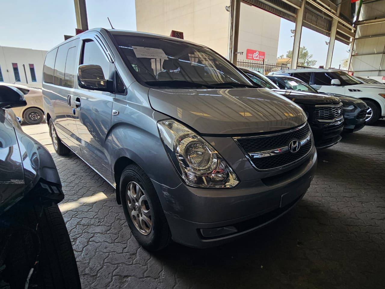 2012 HYUNDAI GRAND STAREX — 303109 KM — Lot 459527 — Main - Marhaba Auctions Used Cars - Image 4