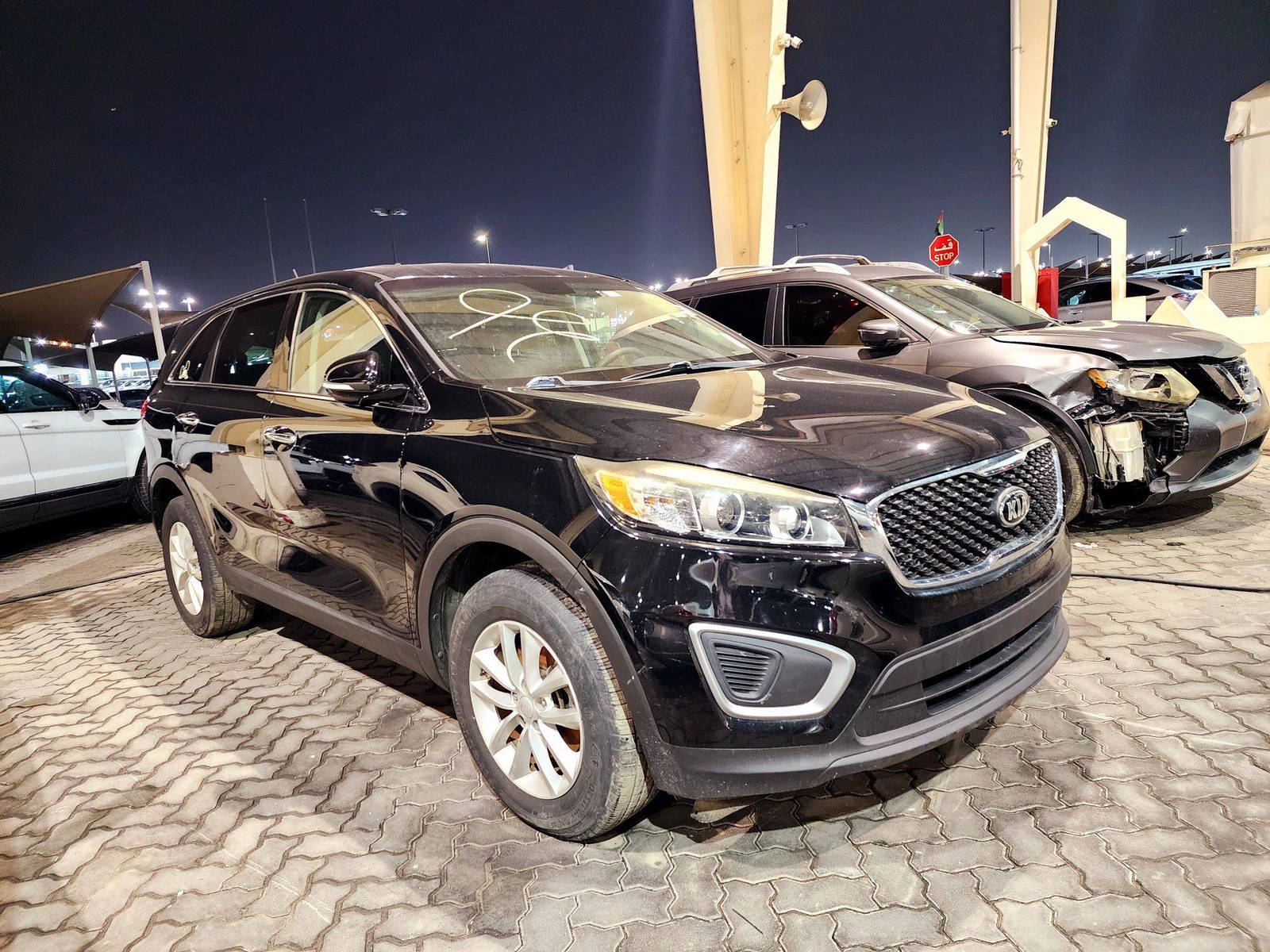 2018 KIA SORENTO — 91908 Miles — Lot 338394 — Souq - Marhaba Auctions Used Cars - Image 3