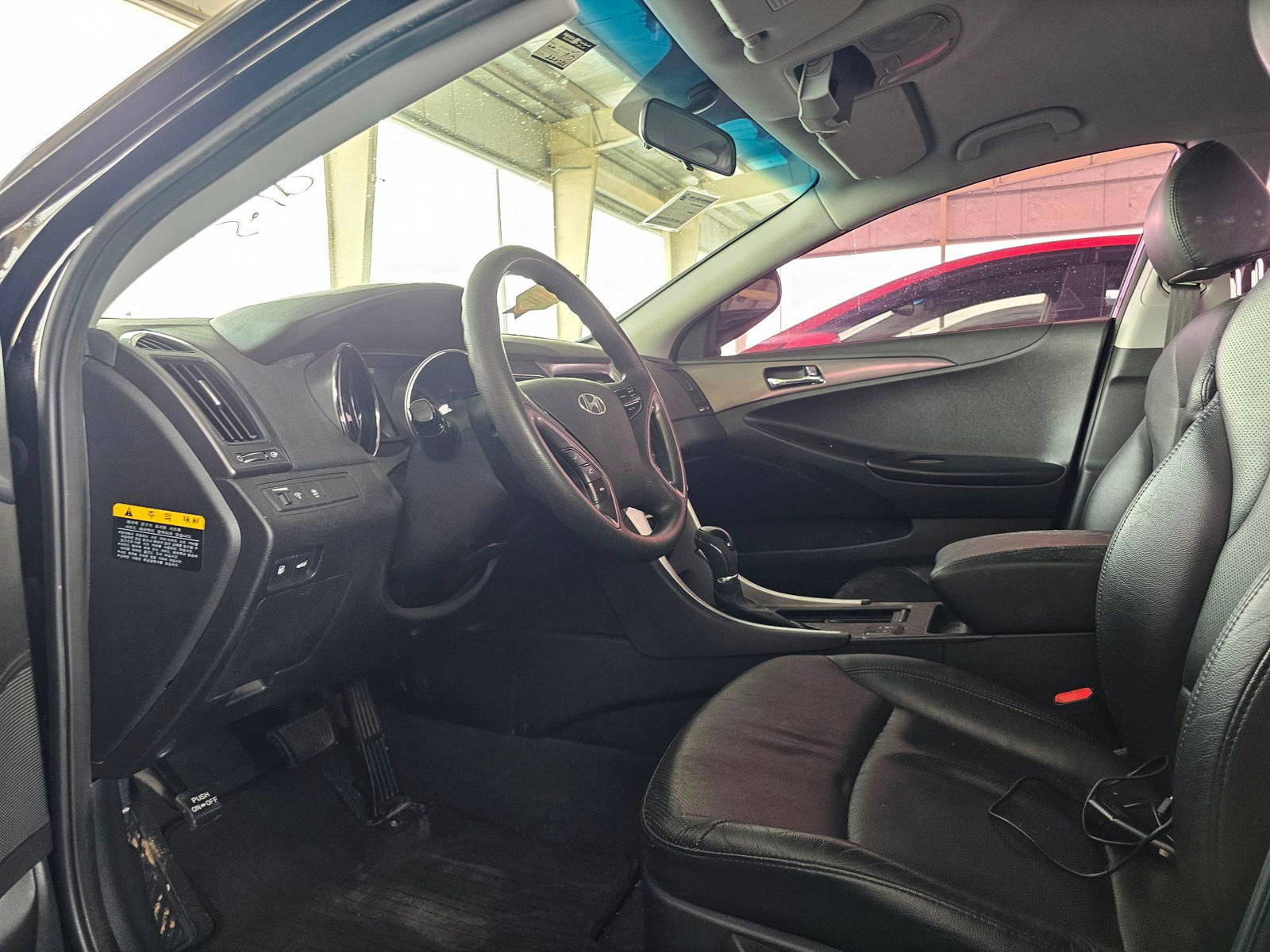 2012 HYUNDAI SONATA — 224385 KM — Lot 039336 — Souq - Marhaba Auctions Used Cars - Image 8