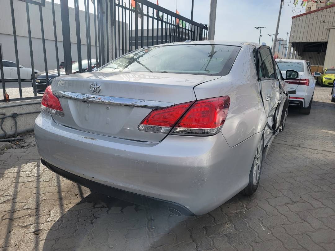 2011 TOYOTA AVALON — 187736 Miles — Lot BU413165 — Main - Marhaba Auctions Used Cars - Image 4