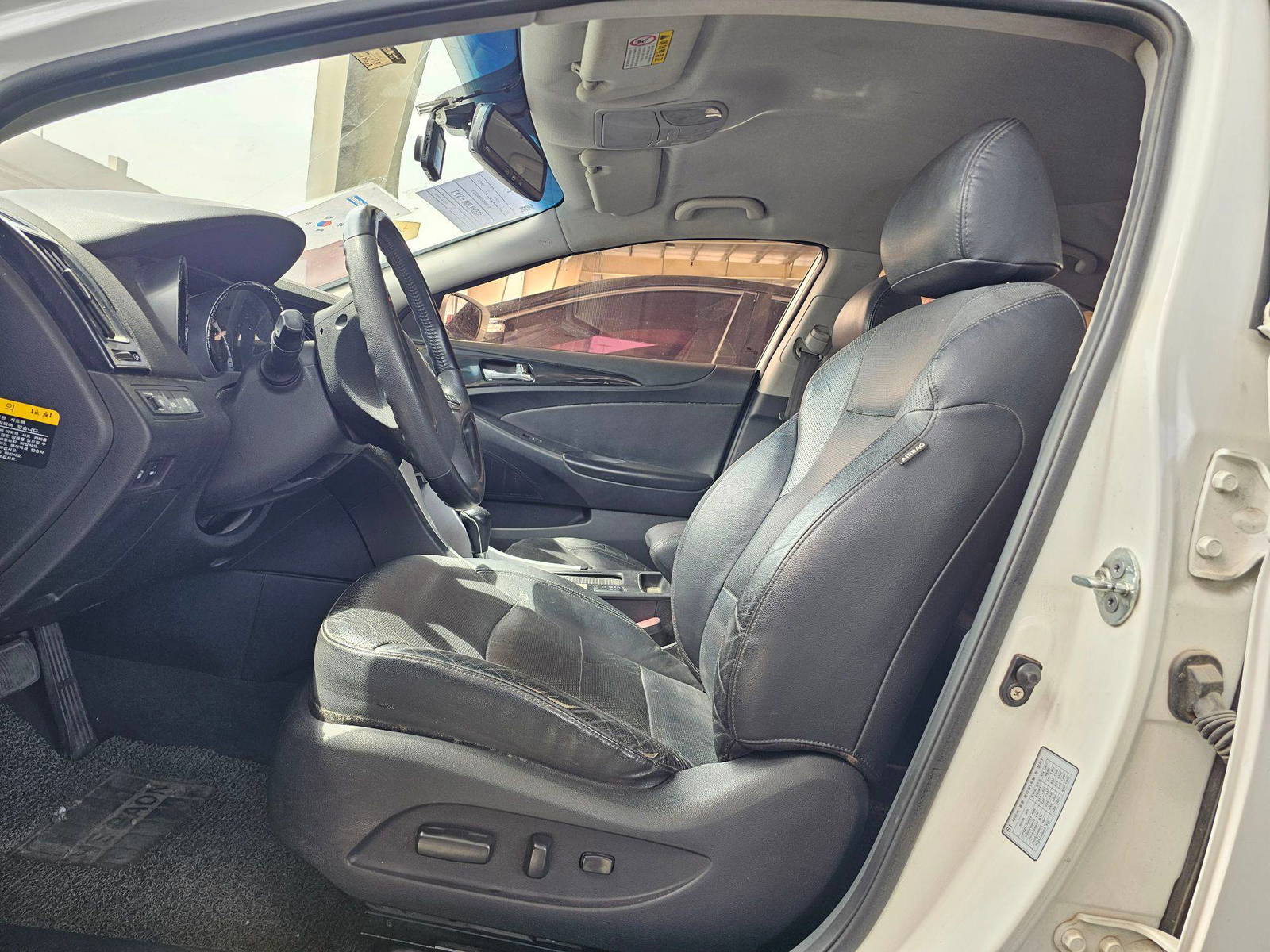 HYUNDAI SONATA 2011 - Marhaba Auction Used Cars - Image 9