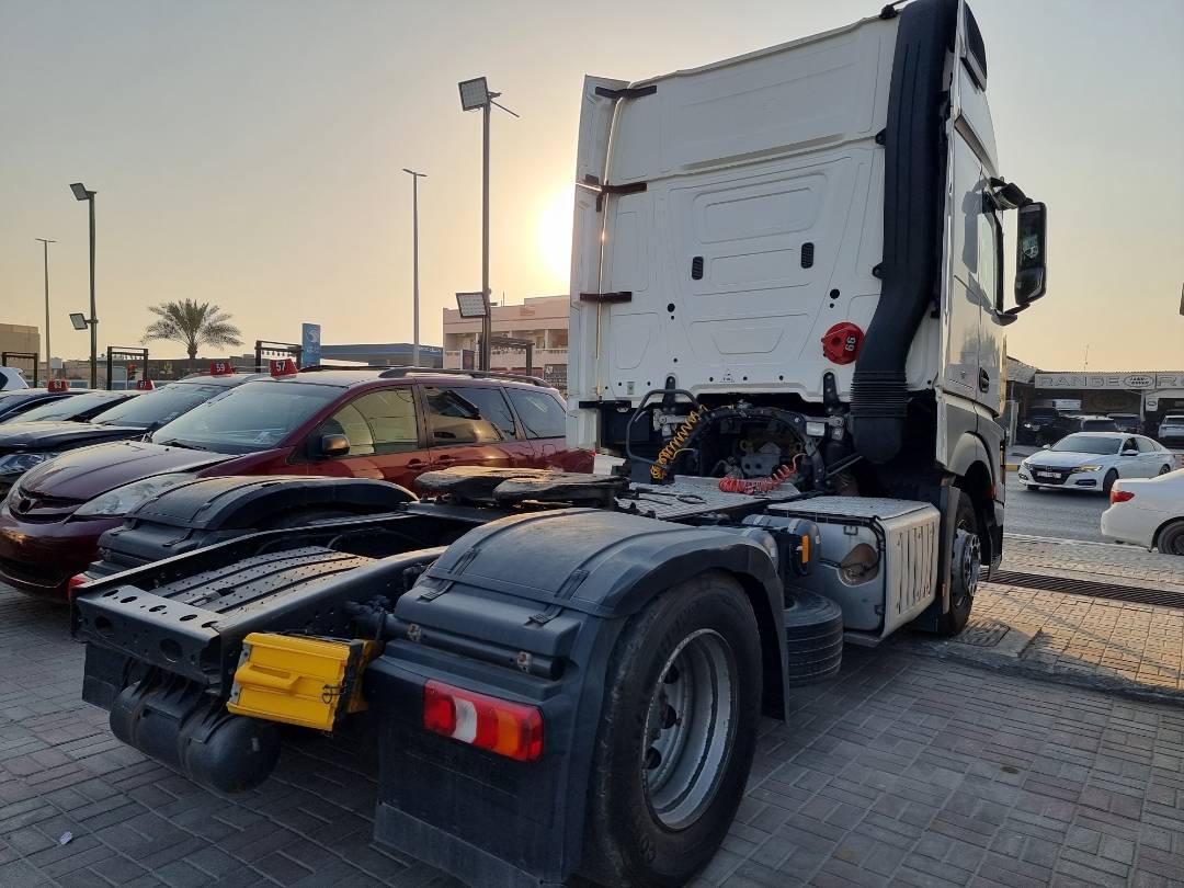 2015 MERCEDES BENZ ACTROS — 1069319 KM — Lot L907087 — Ind. 12 - Marhaba Auctions Used Cars - Image 4