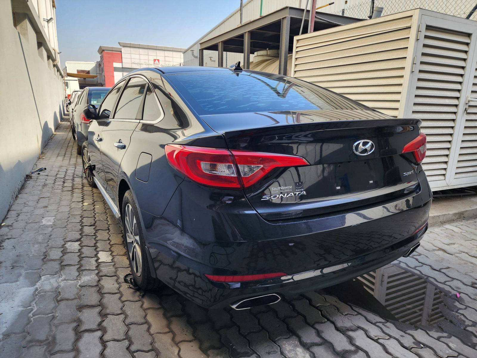 2016 HYUNDAI SONATA — 225535 Miles — Lot 41521105 — Al Quoz - Marhaba Auctions Used Cars - Image 5