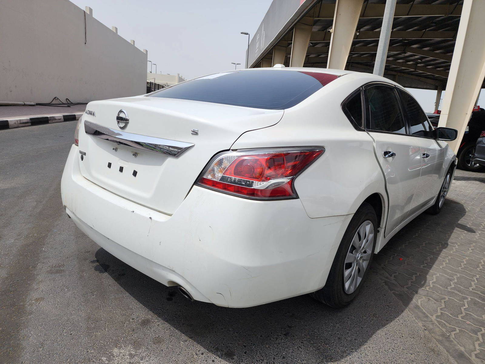 2015 NISSAN ALTIMA — 202942 Miles — Lot 65732 — Souq - Marhaba Auctions Used Cars - Image 3