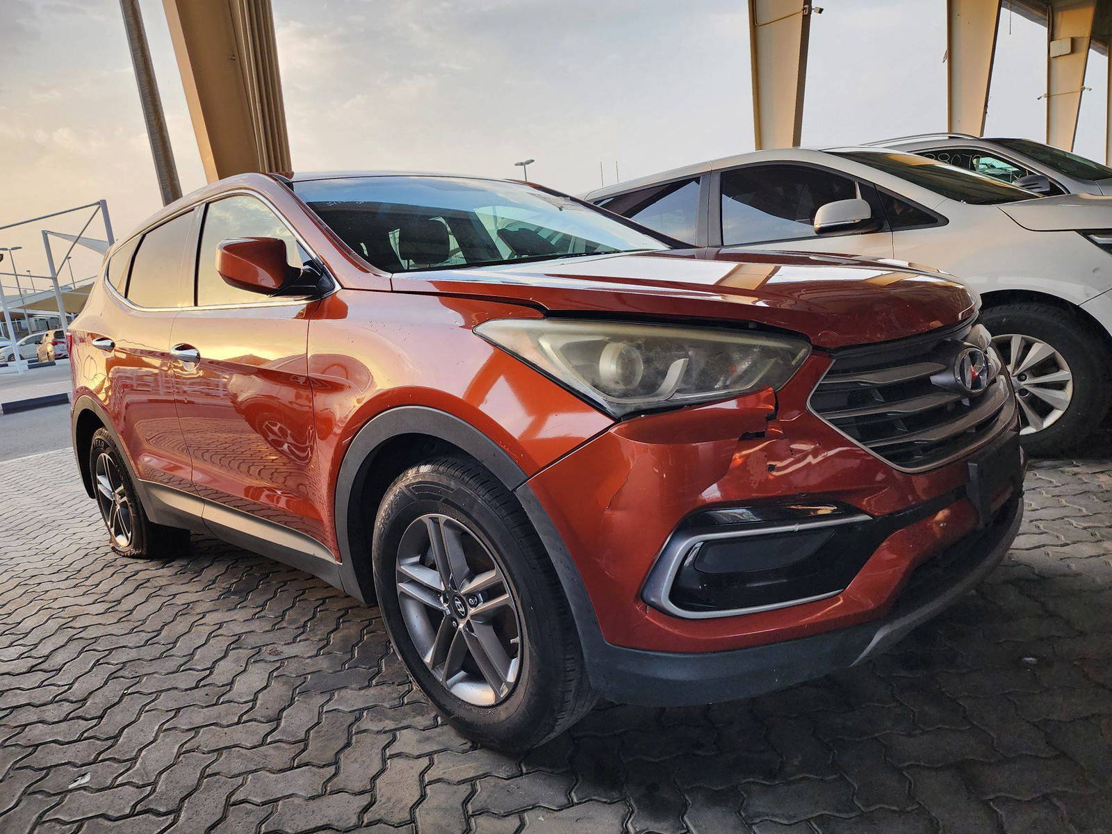2017 HYUNDAI SANTA FE — 168689 Miles — Lot 38997 — Souq - Marhaba Auctions Used Cars - Image 4