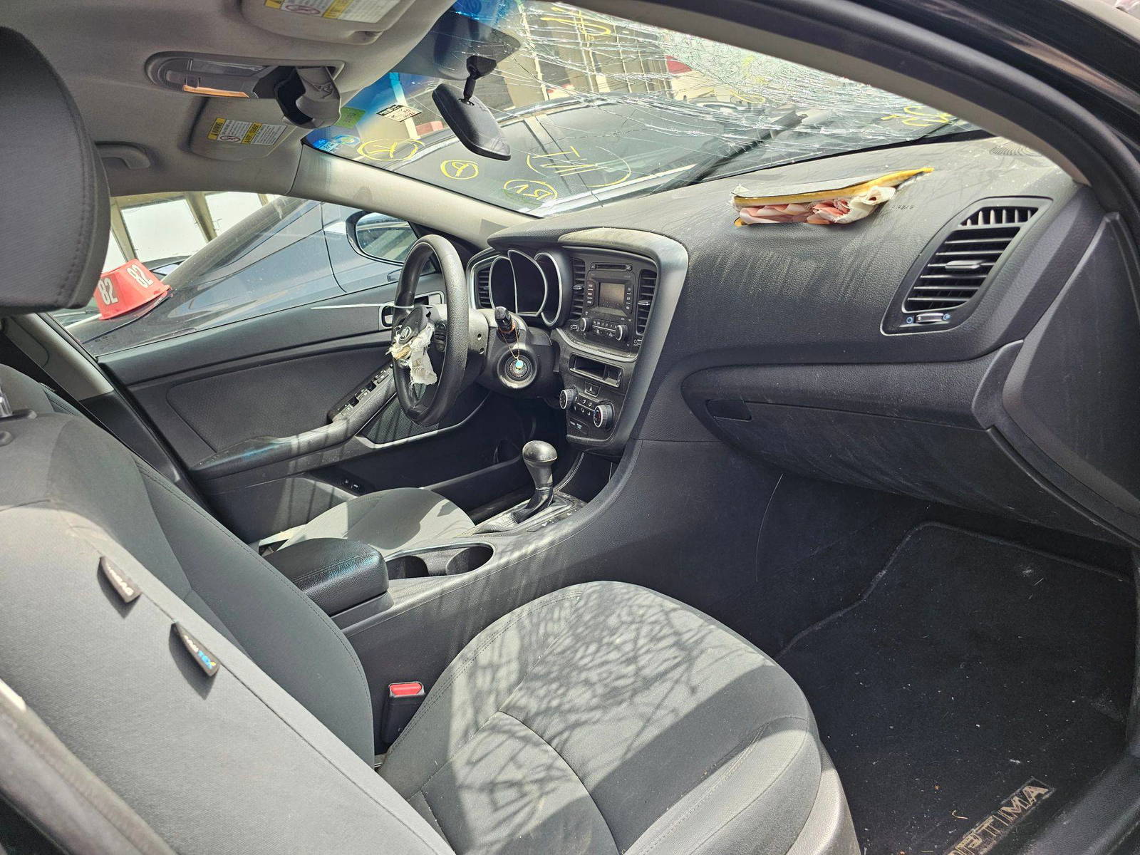 2015 KIA OPTIMA — 164425 KM — Lot 12320416 — Souq - Marhaba Auctions Used Cars - Image 8