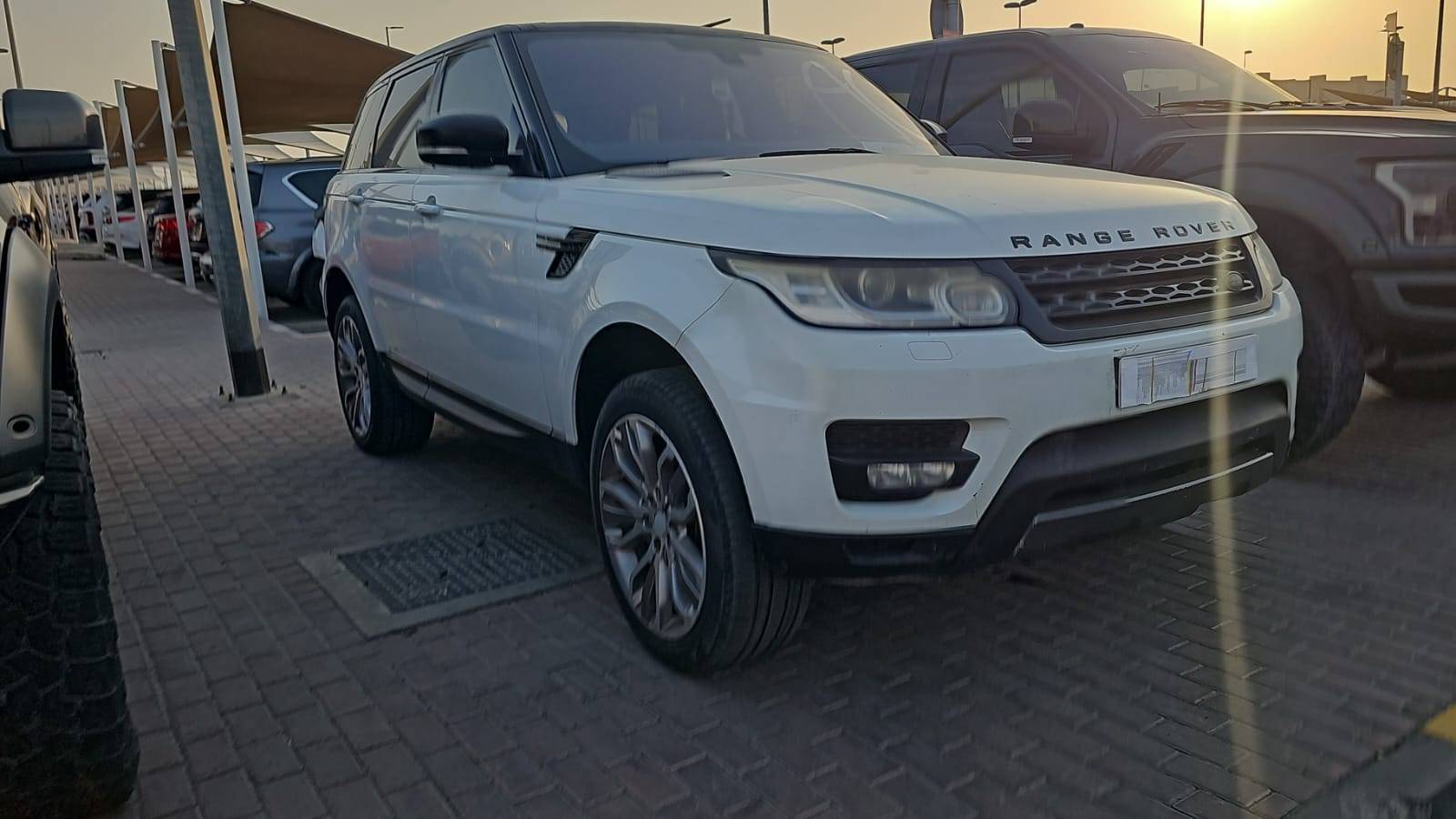 2016 LAND ROVER RANGE ROVER SPORT — 375664 KM — Lot GA106394 — Souq - Marhaba Auctions Used Cars - Image 4