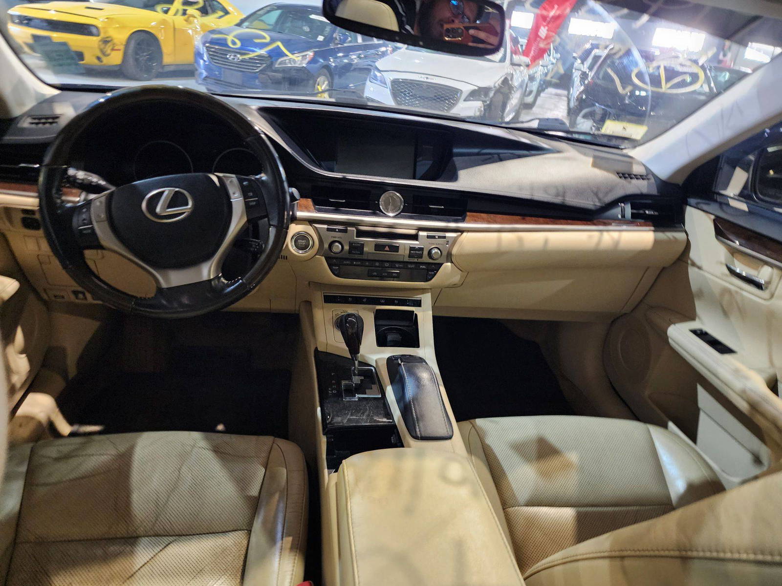 2015 LEXUS ES 350 — 129680 Miles — Lot 72484904 — Al Quoz - Marhaba Auctions Used Cars - Image 8