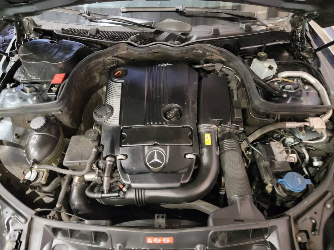 2012 MERCEDES BENZ C-250 — 178950 Miles — Lot CA677207 — Main - Marhaba Auctions Used Cars - Image 11