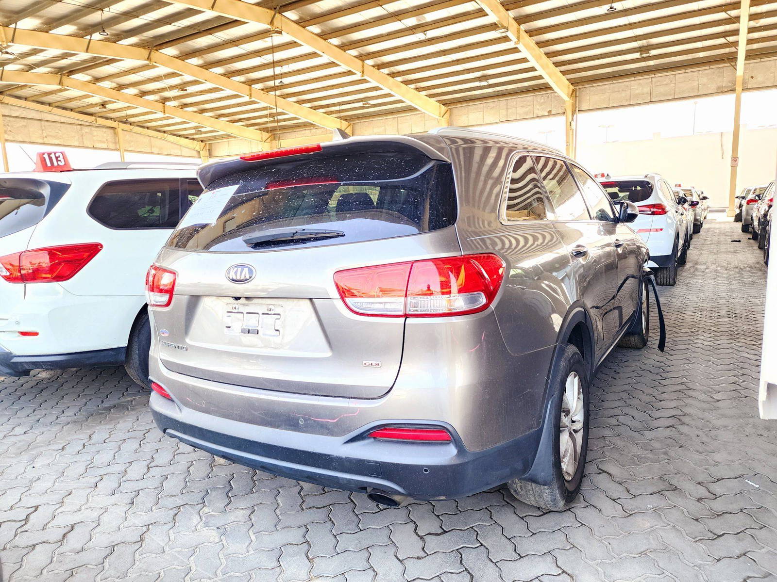 2017 KIA SORENTO — 184670 Miles — Lot 0HG204538 — Souq - Marhaba Auctions Used Cars - Image 3