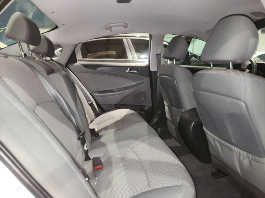 2012 HYUNDAI SONATA — 153148 Miles — Lot 41712914 — Souq - Marhaba Auctions Used Cars - Image 6